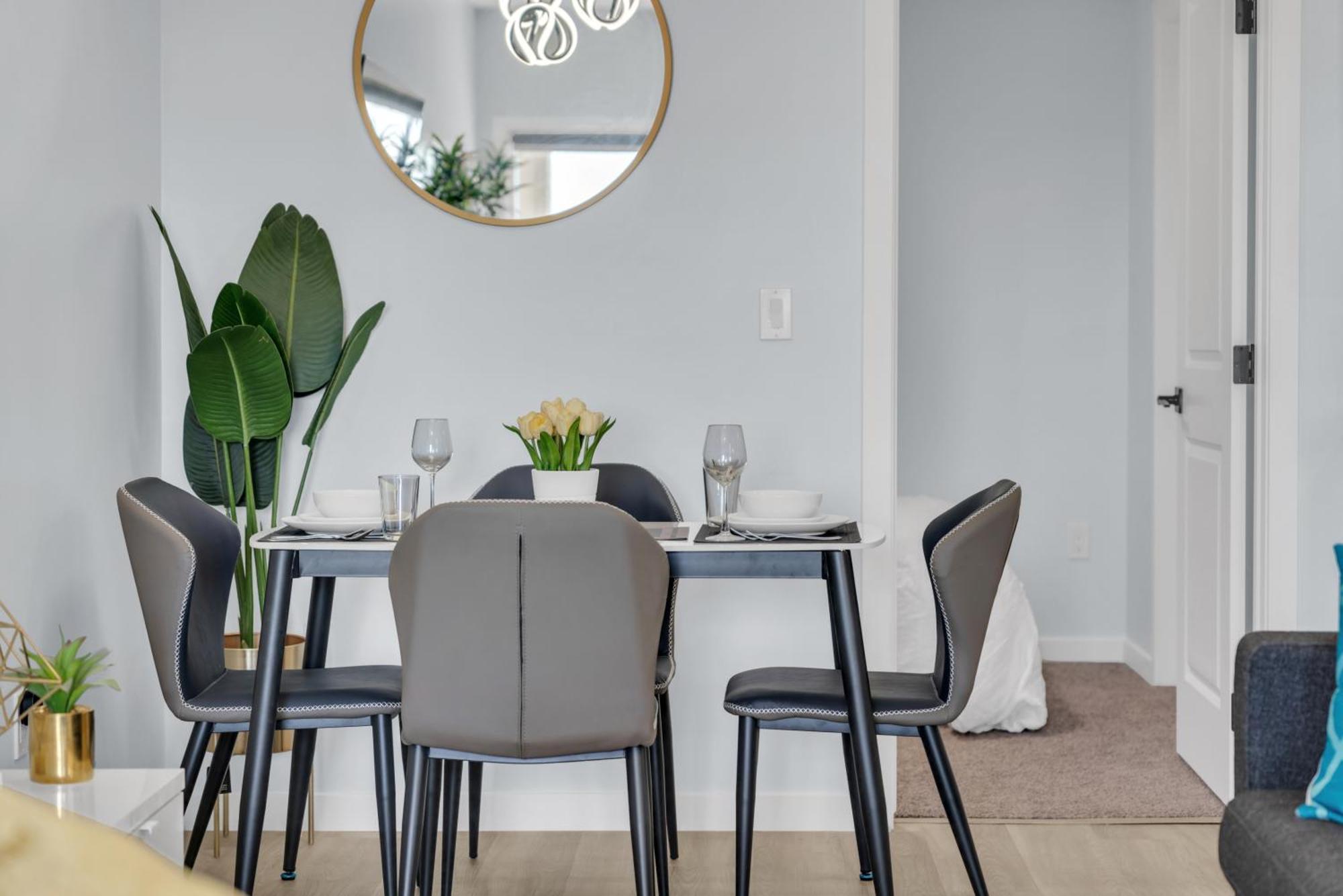 You Will Love This 2Br Guest Suite In Se Calgary Extérieur photo