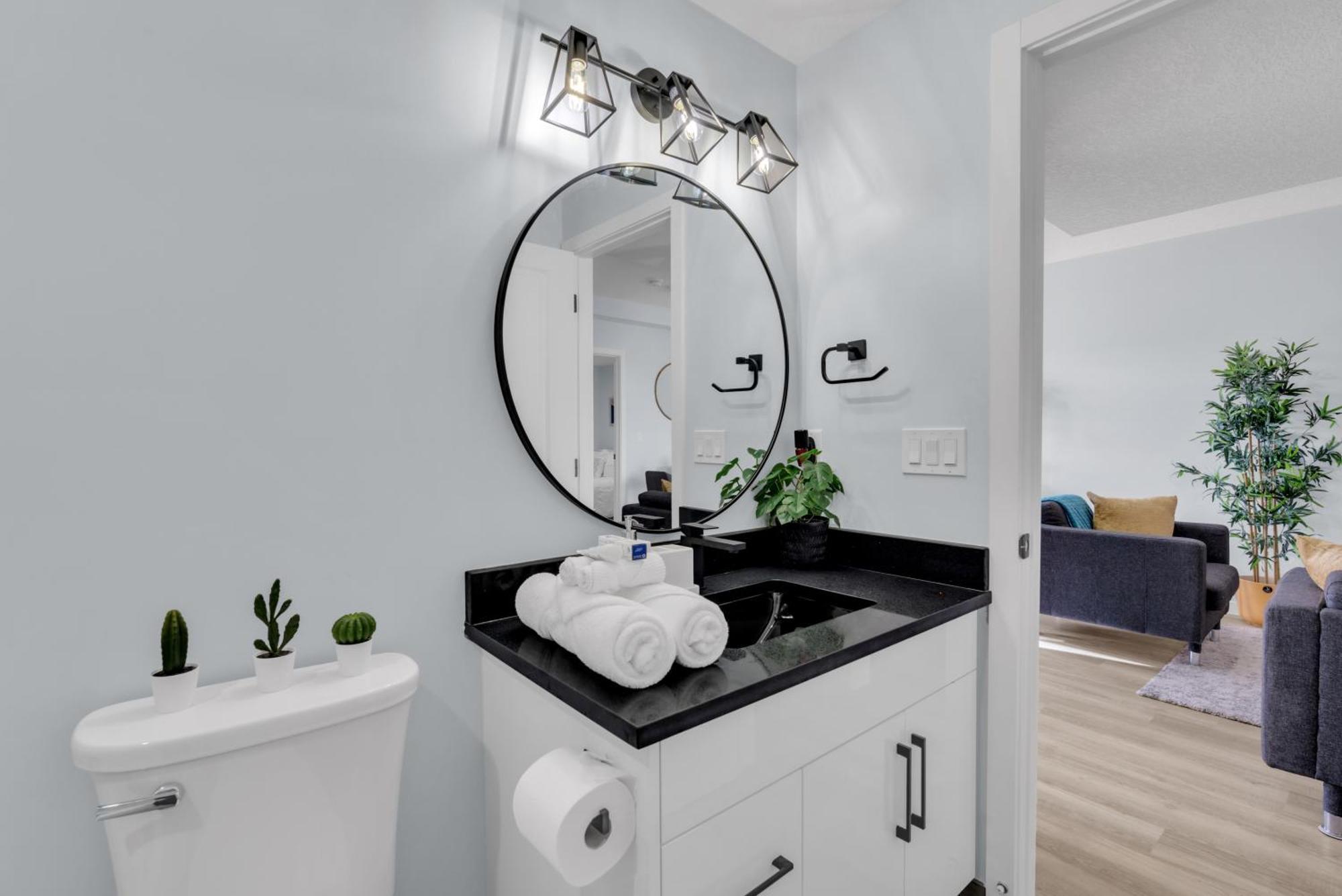 You Will Love This 2Br Guest Suite In Se Calgary Extérieur photo